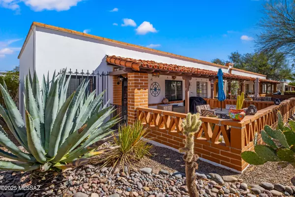 Green Valley, AZ 85614,329 S Paseo Sarta #A