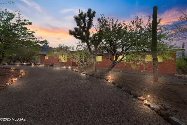 6530 N Camino De La Karina, Tucson, AZ 85718