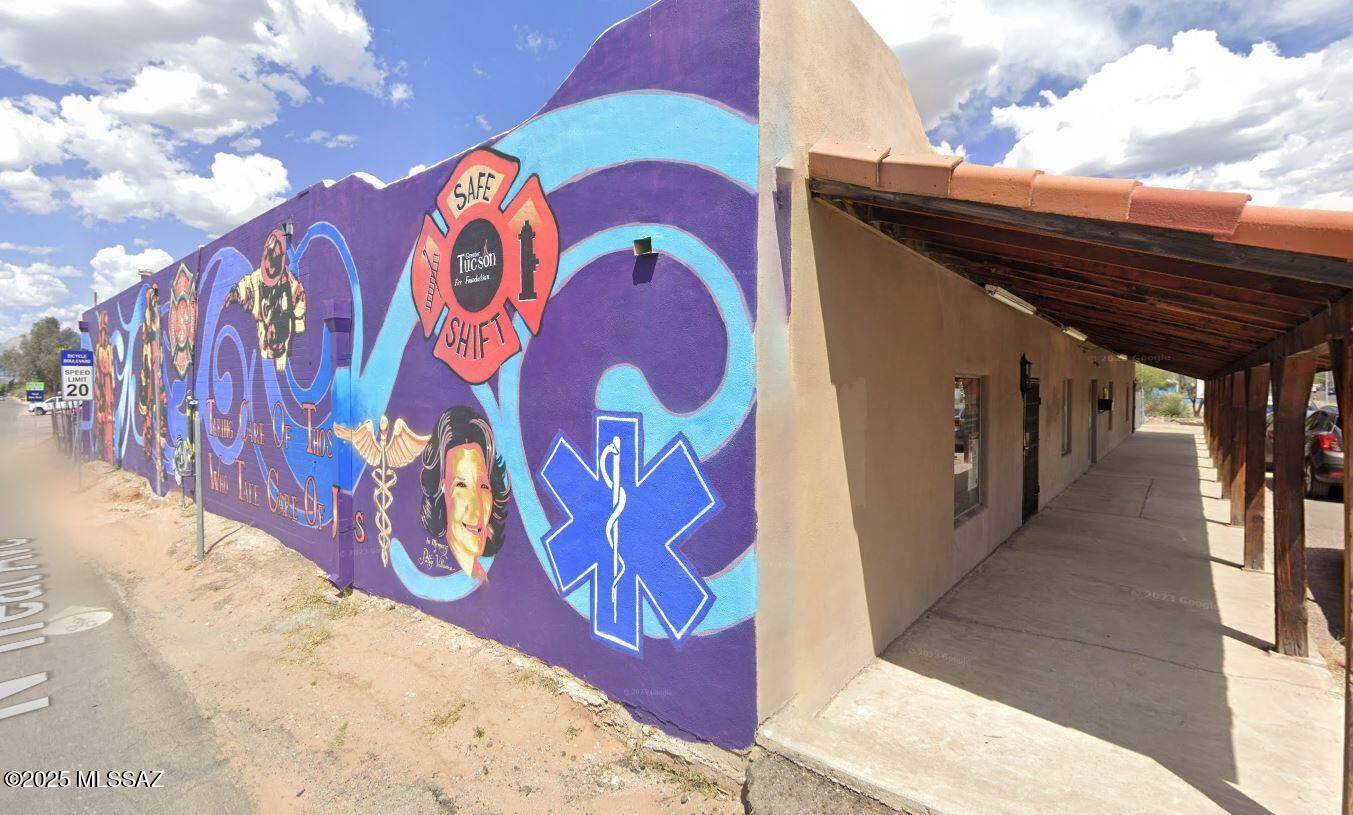 2801 E Grant Road, Tucson, AZ 85716