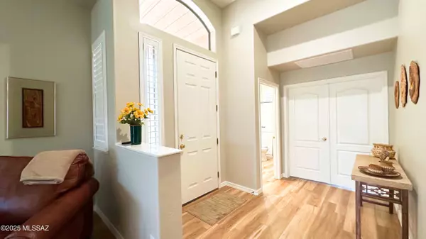 Oro Valley, AZ 85755,13401 N Rancho Vistoso Boulevard #32