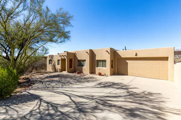 750 W Silver Eagle Court, Oro Valley, AZ 85755