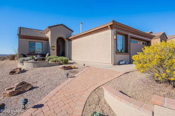 2021 W Escondido Canyon Drive, Green Valley, AZ 85622