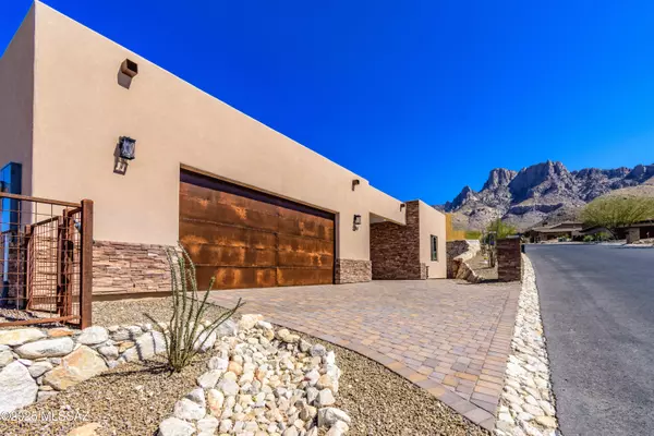 2399 E Della Roccia Court, Oro Valley, AZ 85737