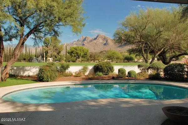 701 W Landoran Lane, Oro Valley, AZ 85737