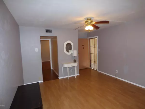 1600 N WILMOT Road #129, Tucson, AZ 85712