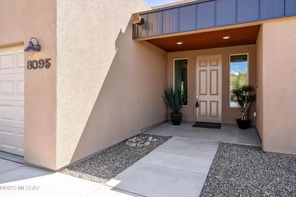 8095 S Galileo Lane,  Tucson,  AZ 85747