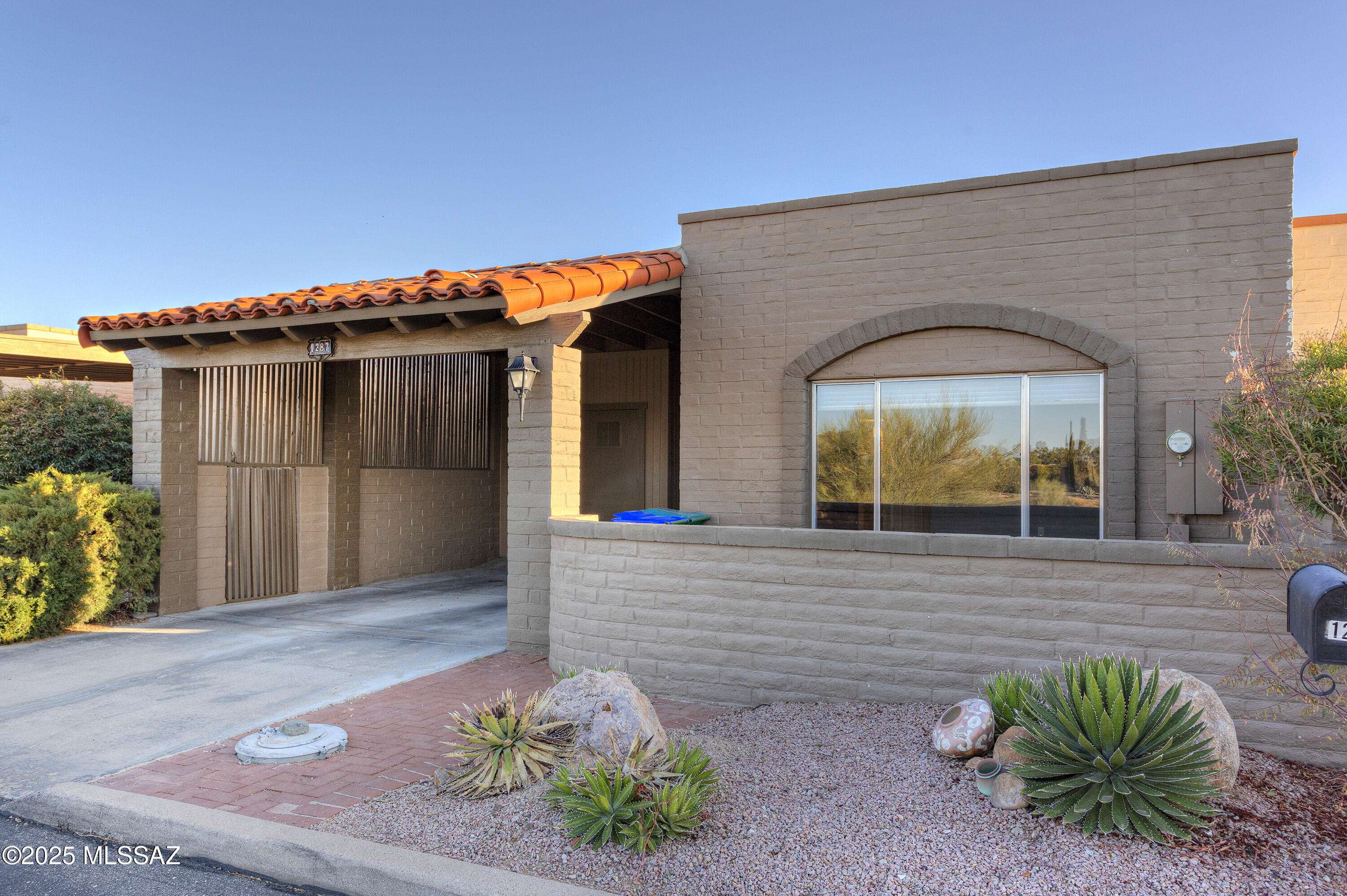 Green Valley, AZ 85622,1287 W Calle Altamira