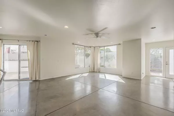 Tucson, AZ 85719,2239 E 1st Street #1