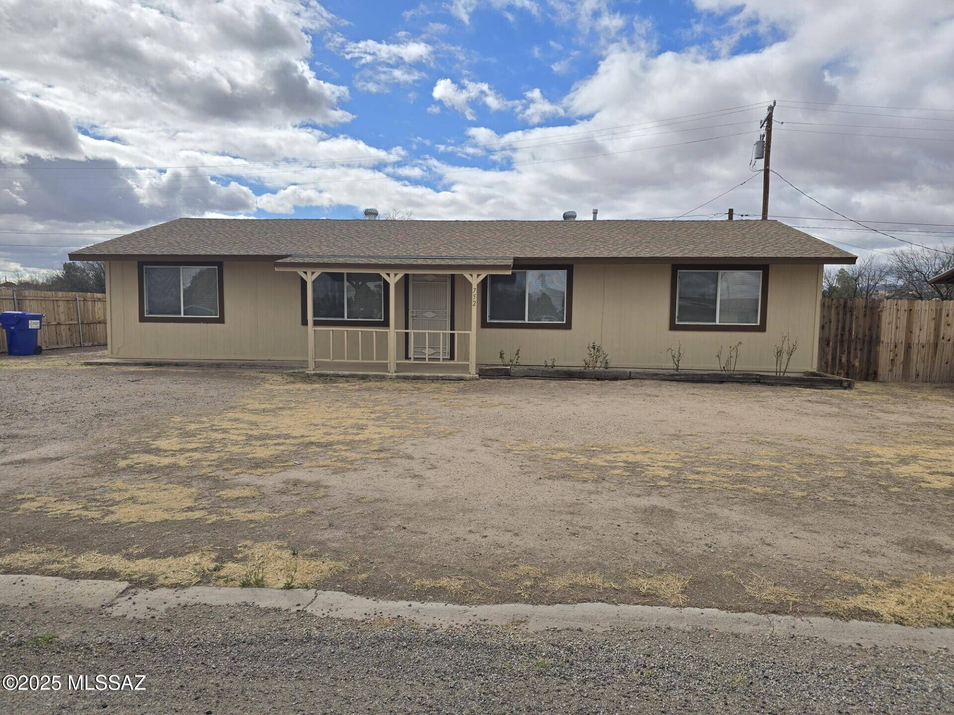 752 E Comstock Street, Benson, AZ 85602