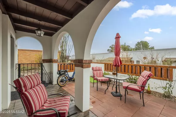 Green Valley, AZ 85614,392 Paseo Madera  #D