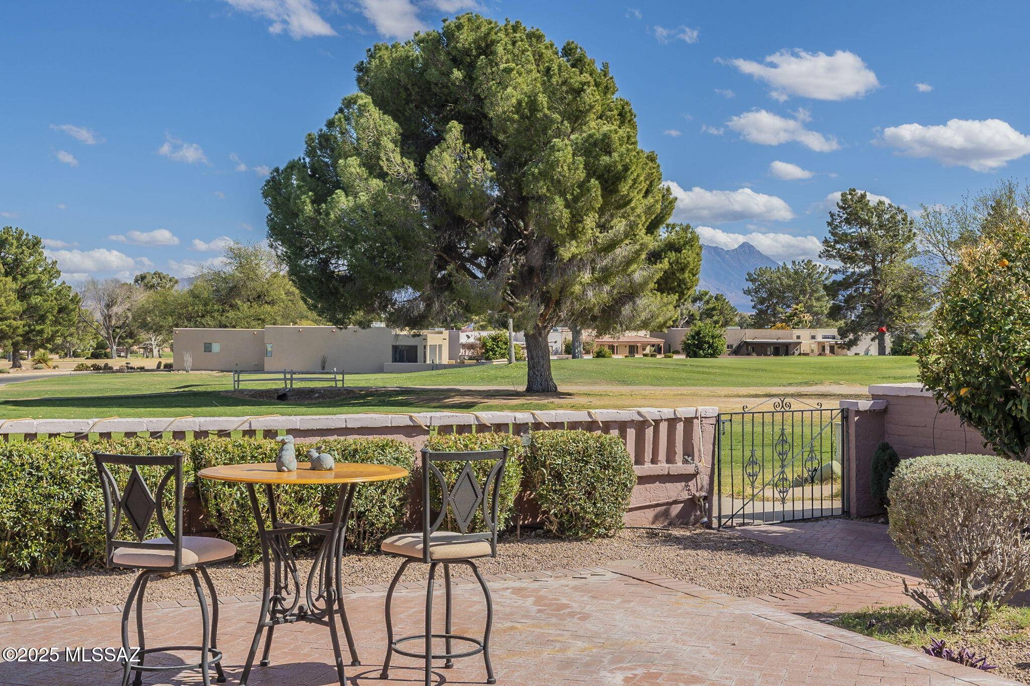 1016 N Abrego Drive, Green Valley, AZ 85614