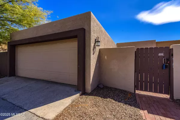 Tucson, AZ 85745,1329 W Placita Plata