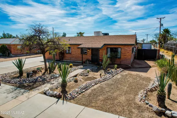 Tucson, AZ 85705,502 E Smoot Drive