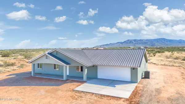Benson, AZ 85602,1566 S Canyon Overlook Trail