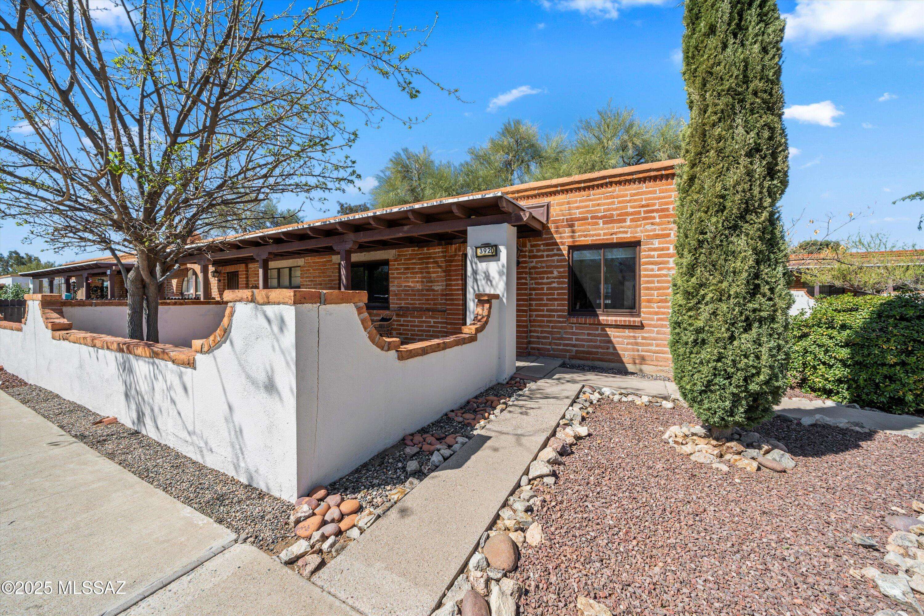 Green Valley, AZ 85614,392 S Paseo Aguila  #UNIT D