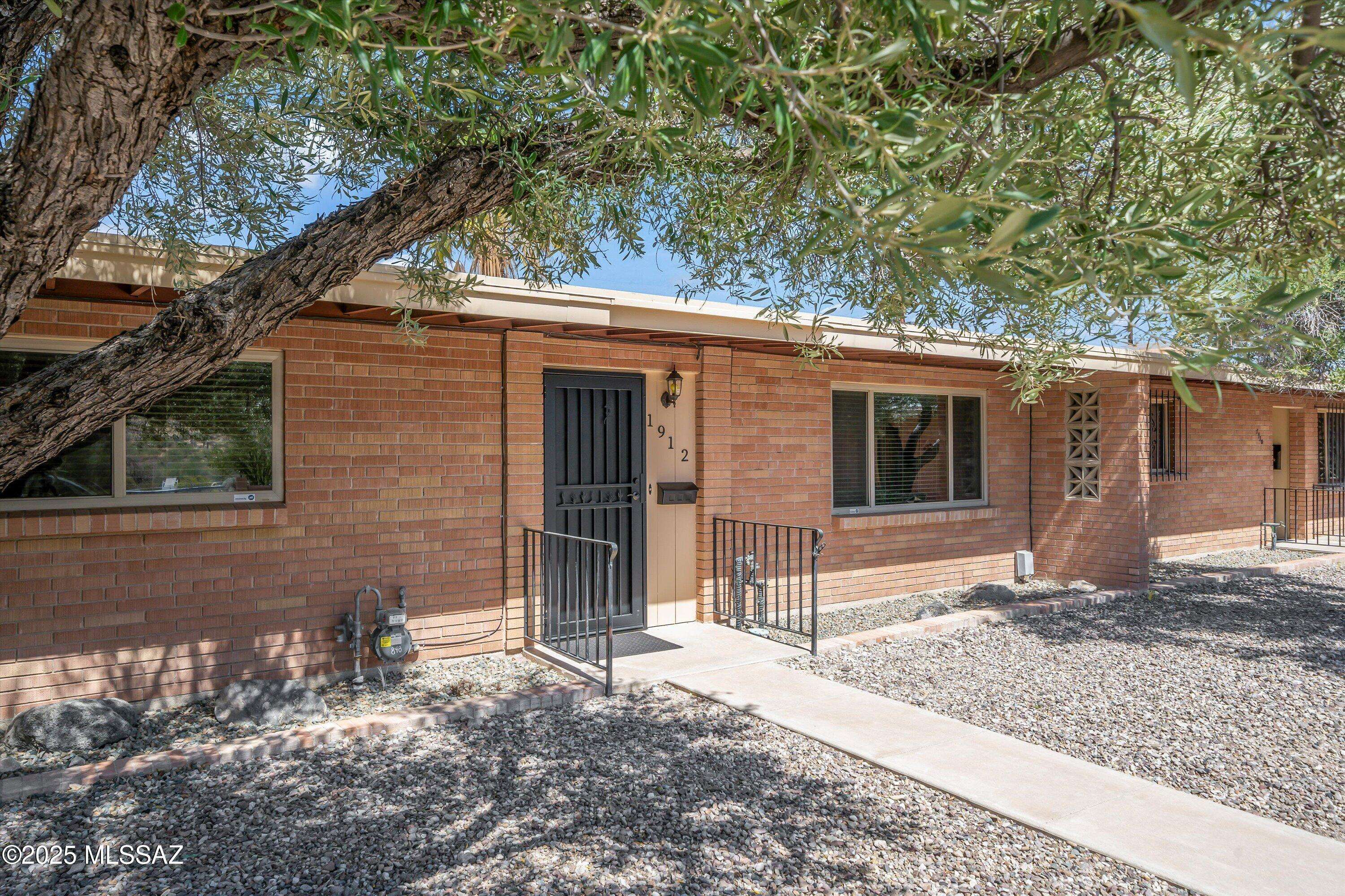 Tucson, AZ 85745,1912 W Anklam Road