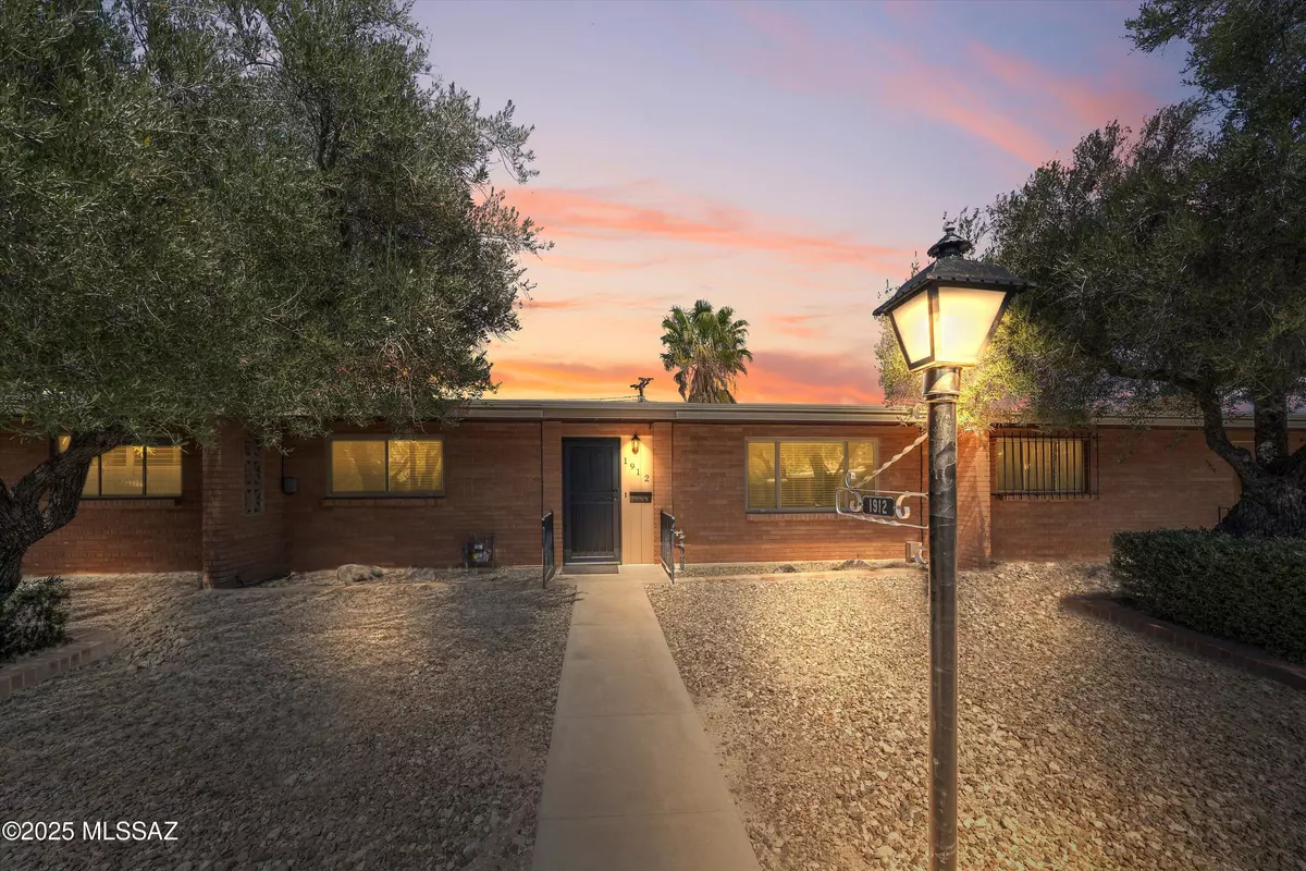 Tucson, AZ 85745,1912 W Anklam Road