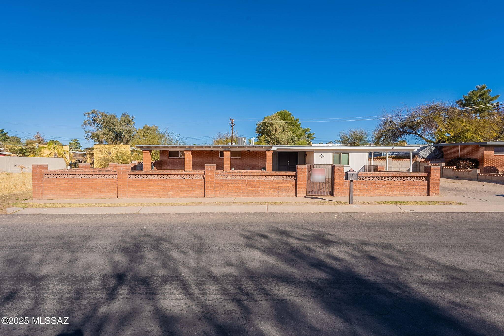 Tucson, AZ 85710,7241 E Pierce Street
