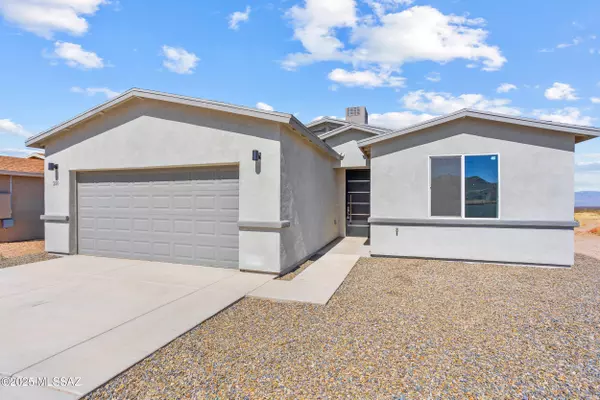 200 S Richmond Drive, Vail, AZ 85641
