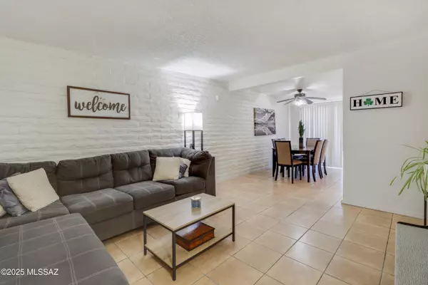 Tucson, AZ 85730,7231 E Pomegranate Street