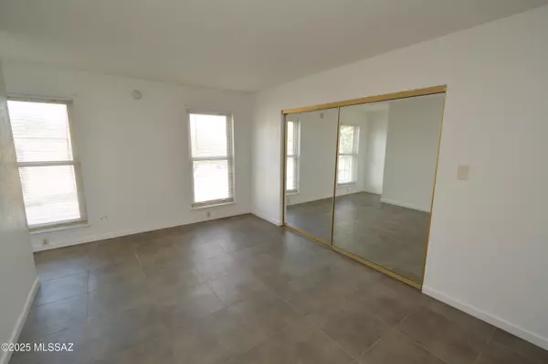Tucson, AZ 85712,1620 N Wilmot Road #S445