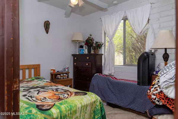 Nogales, AZ 85621,925 N Santa Cruz Street