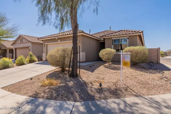 7432 S Golden Shore Drive, Tucson, AZ 85757