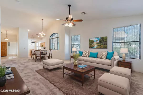 63752 E Holiday Drive, Tucson, AZ 85739