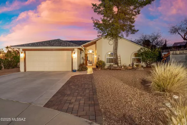 10117 E Sky Castle Way, Tucson, AZ 85730