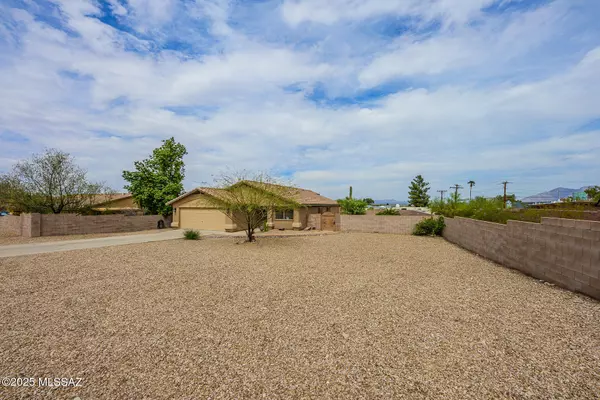 Tucson, AZ 85745,2300 W Golden Hills Road