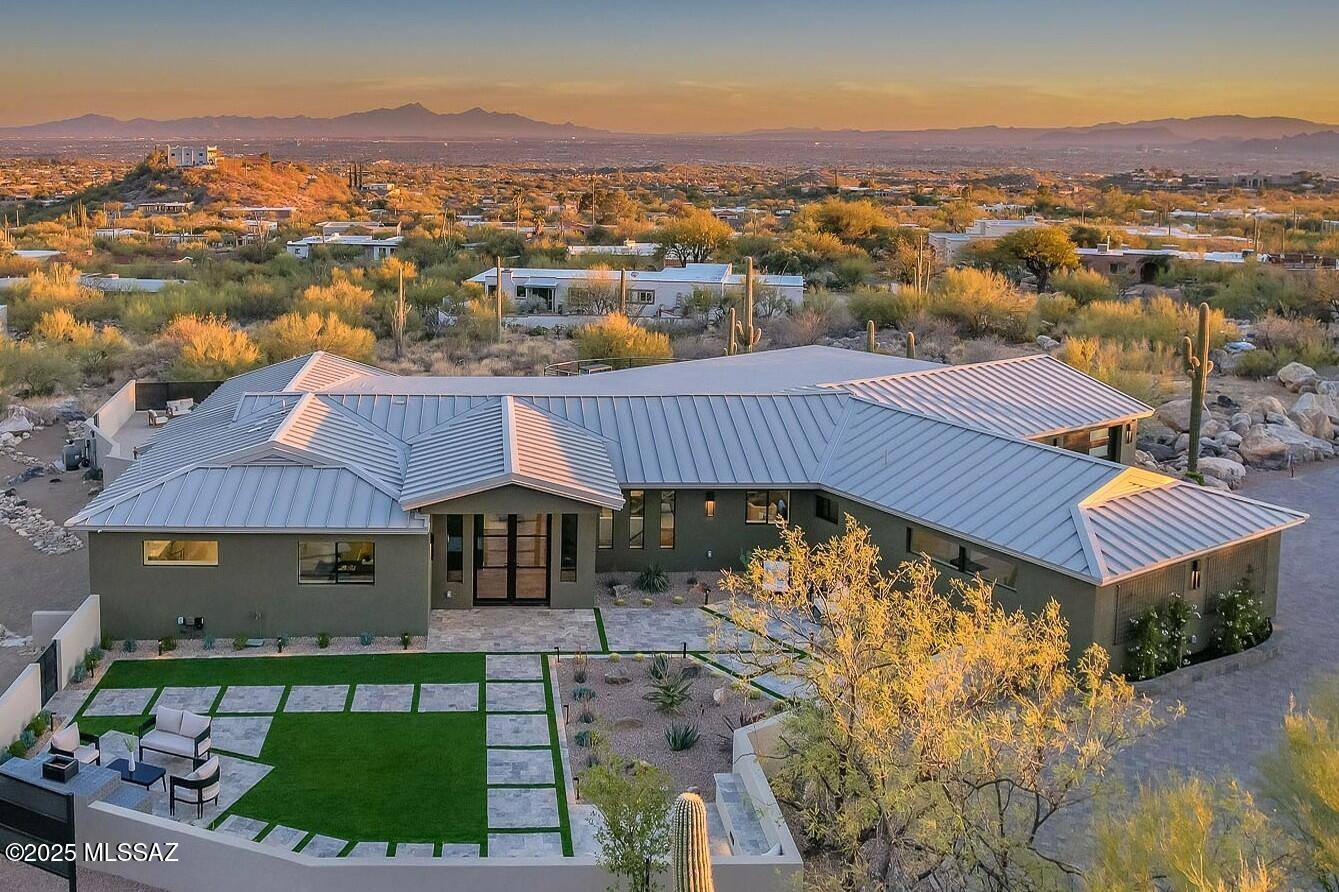 6800 N Cocopas Road, Tucson, AZ 85718