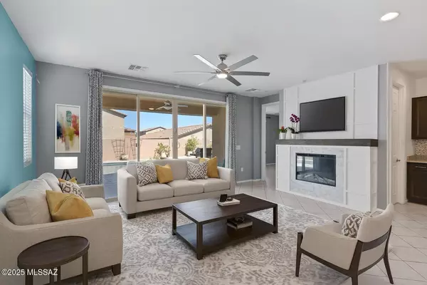 Sahuarita, AZ 85629,960 W Calle Zoca