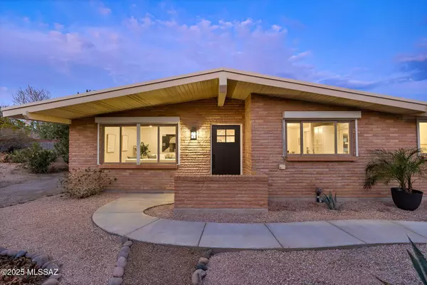 Tucson, AZ 85704,7222 N San Pasquale Avenue