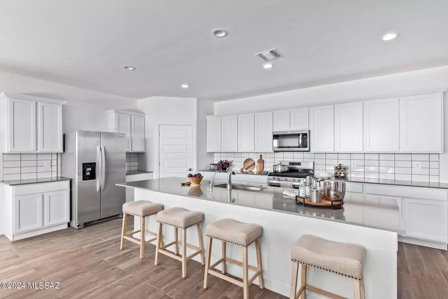 5457 W Summer View Drive, Marana, AZ 85658
