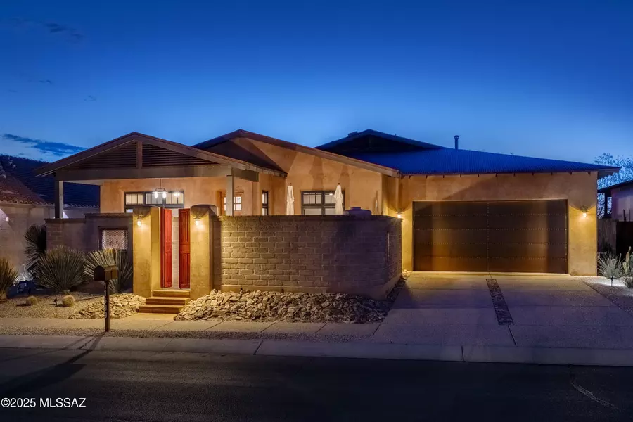 11599 N Adobe Village Place, Marana, AZ 85658