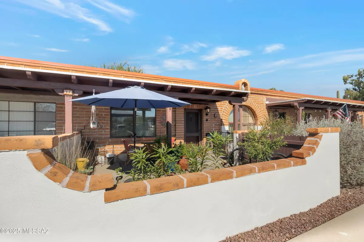 Green Valley, AZ 85614,522 S Paseo Madera  #B