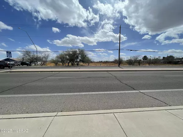 Tucson, AZ 85713,1251 W Silverlake Road