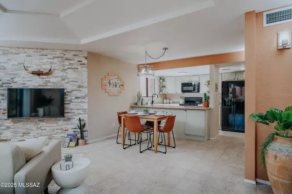 Tucson, AZ 85750,5051 N Sabino Canyon Road #1166