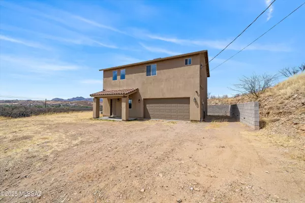 Rio Rico, AZ 85648,190 Circulo Silva