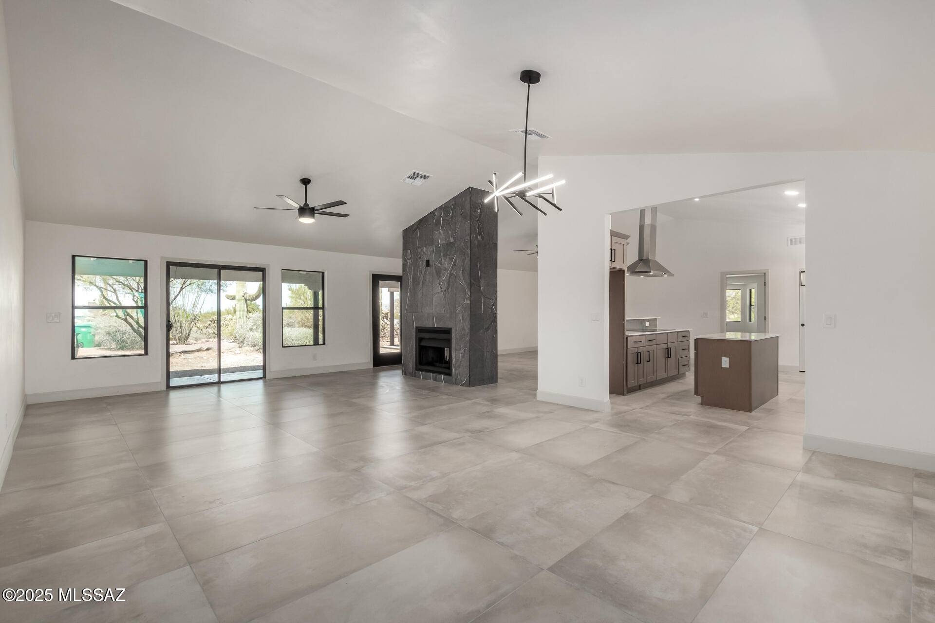 Tucson, AZ 85745,2671 N Tomas Road