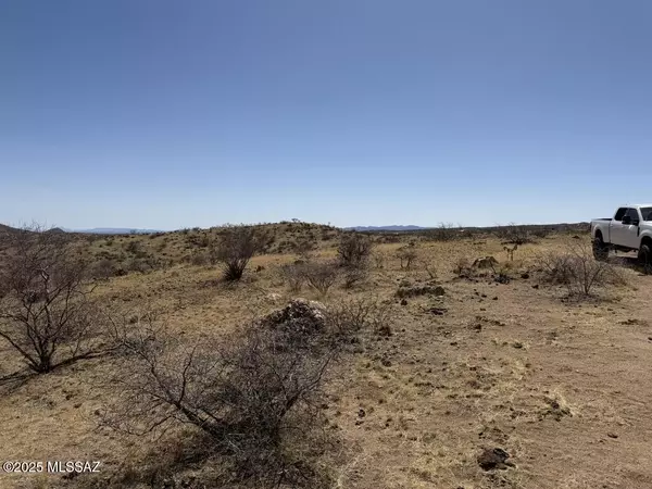 Pearce, AZ 85625,TBD S Prospectors Road #E