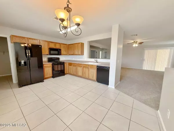 Tucson, AZ 85742,5716 W Rattler Street