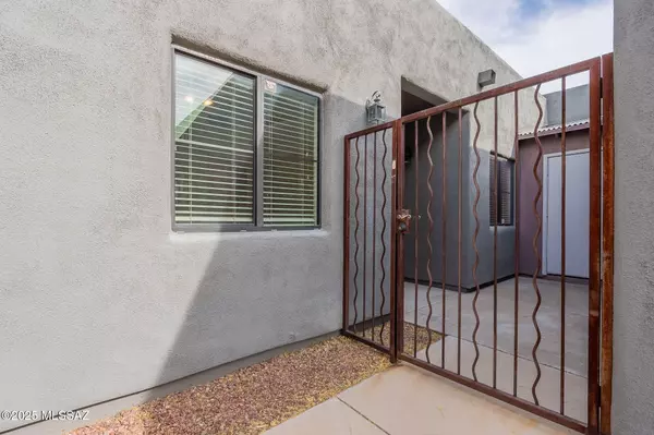 Tucson, AZ 85719,4173 N Fortune Loop