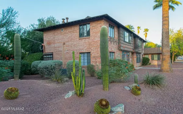 Tucson, AZ 85711,333 S Alvernon Way #55