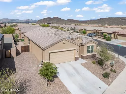 9216 W Trotting Wolf Trail, Marana, AZ 85653