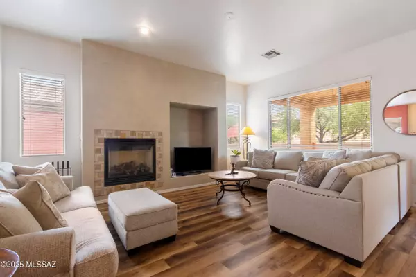 Green Valley, AZ 85622,2057 W Acacia Bluffs Drive