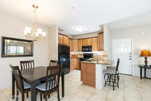 1500 E Pusch Wilderness Drive #UNIT 6102, Tucson, AZ 85737