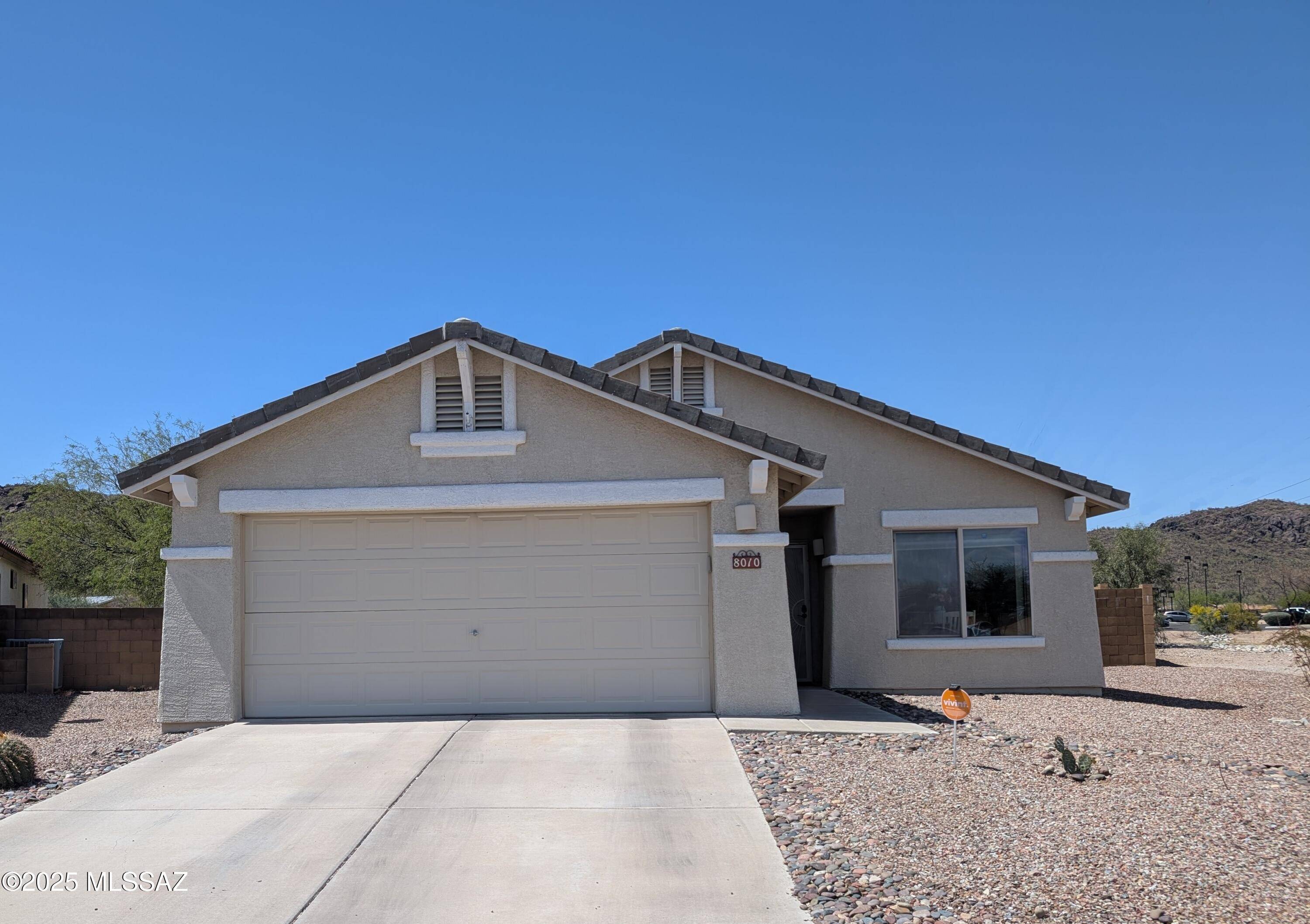 8010 W Mural Hill Drive, Tucson, AZ 85743