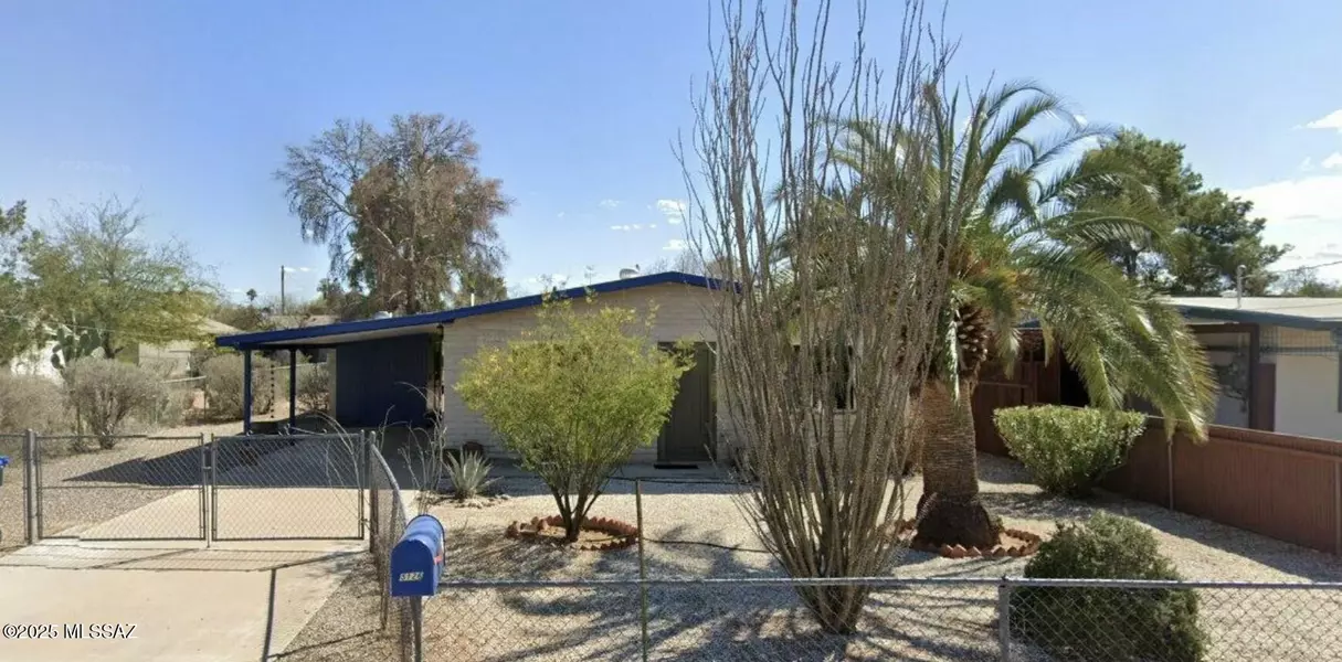 5126 E Adams Street, Tucson, AZ 85712