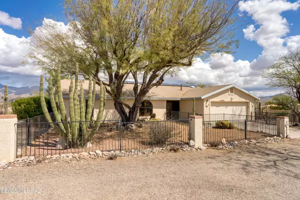10200 E Hawk Hill Lane, Tucson, AZ 85749